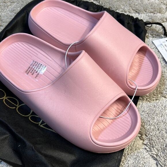 SHOE DAZZLE - Essty Flat Sandal - Picture 4 of 5